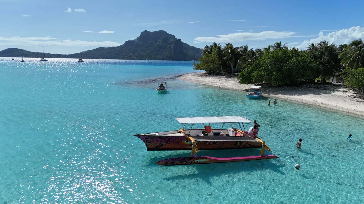 Le lagon de Maupiti vu du ciel